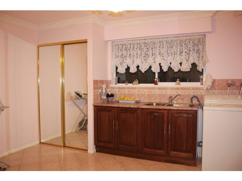 36 David Collins Drive, Endeavour Hills VIC 3802