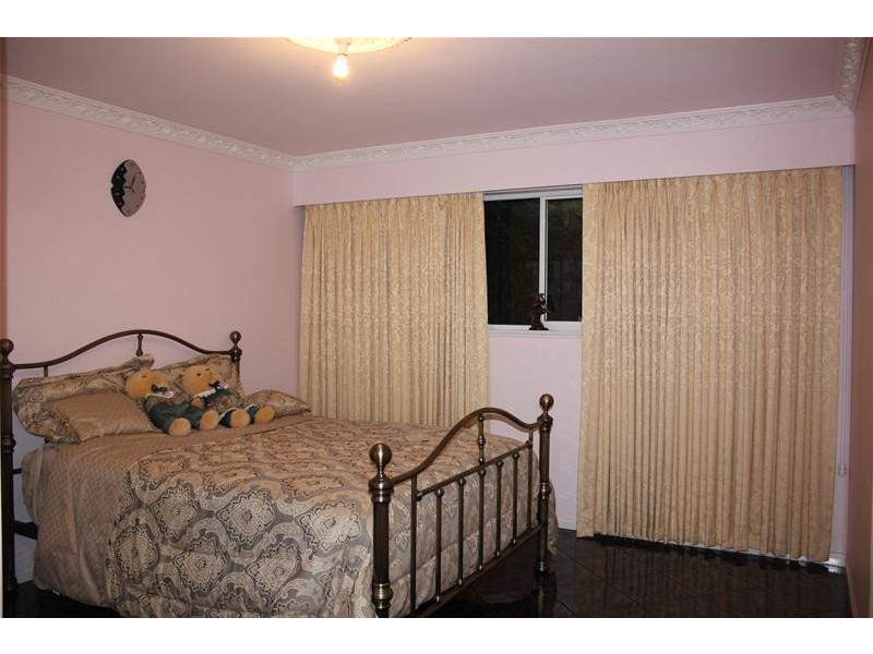 36 David Collins Drive, Endeavour Hills VIC 3802