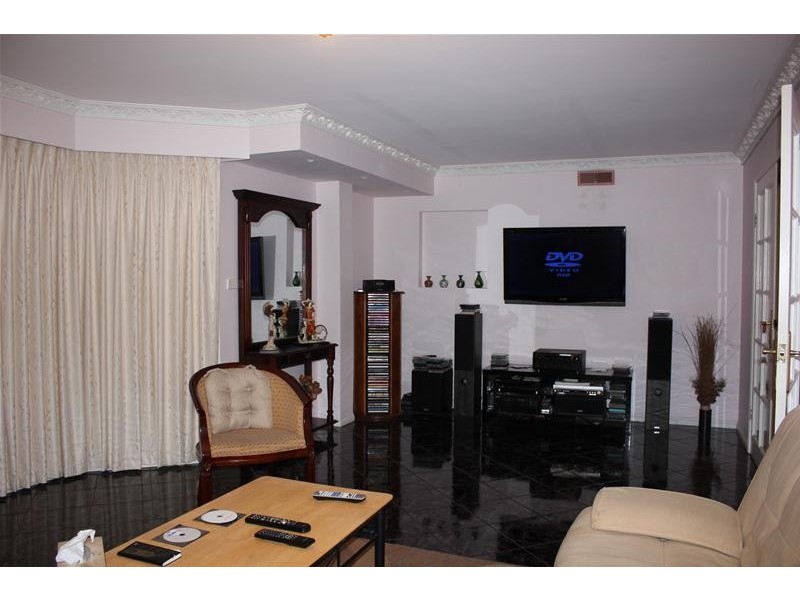 36 David Collins Drive, Endeavour Hills VIC 3802