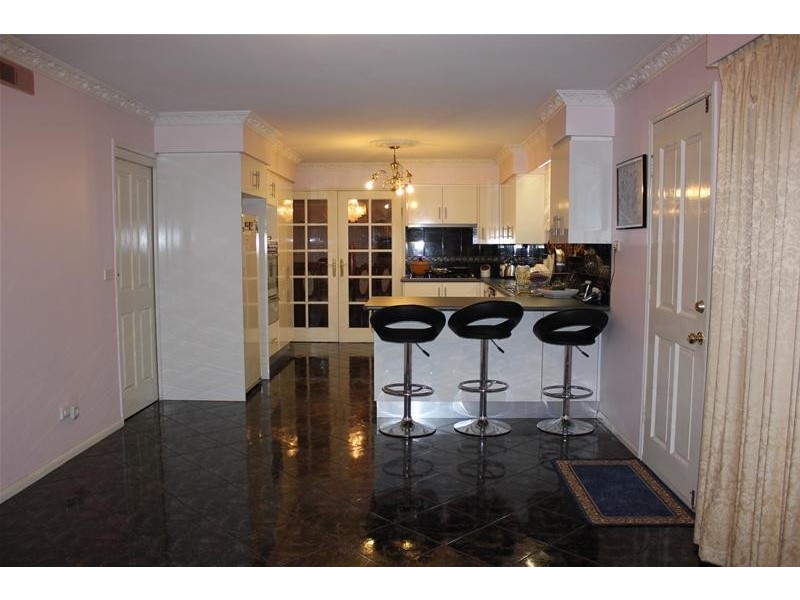 36 David Collins Drive, Endeavour Hills VIC 3802