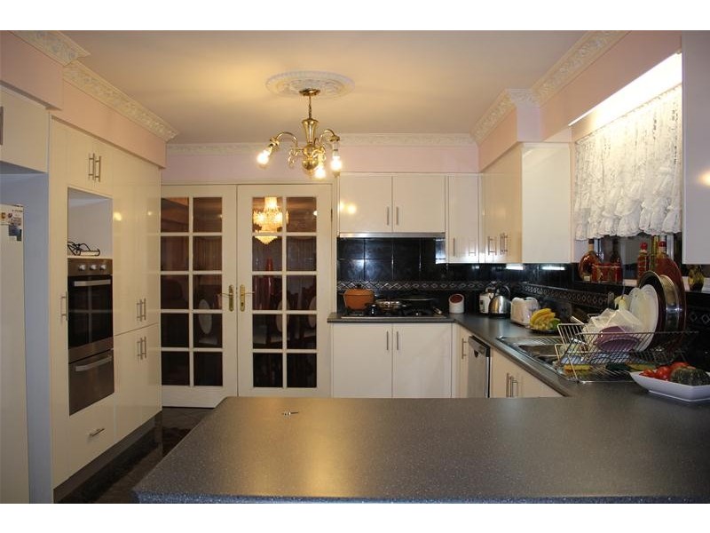 36 David Collins Drive, Endeavour Hills VIC 3802