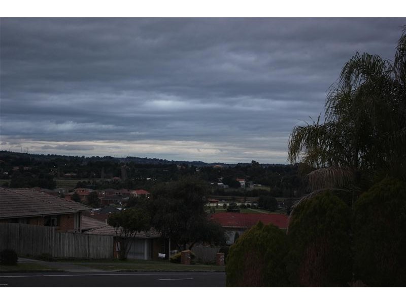 36 David Collins Drive, Endeavour Hills VIC 3802