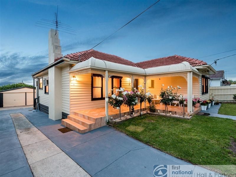 4 Wallace Avenue, Dandenong VIC 3175