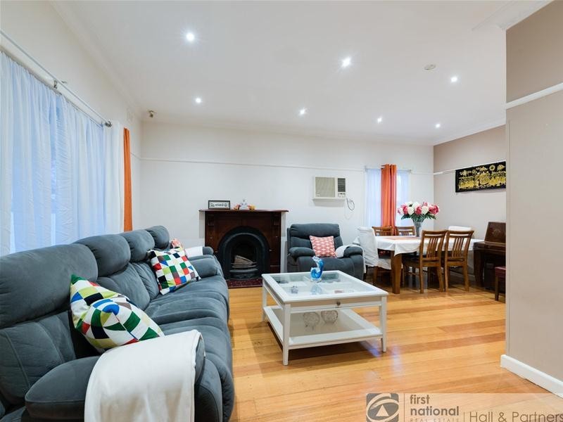 4 Wallace Avenue, Dandenong VIC 3175