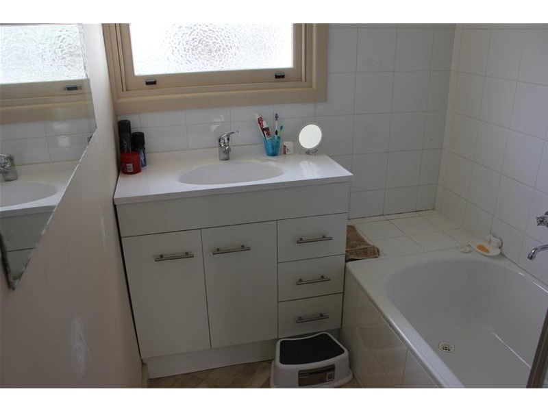 17 Paperbark Street, Doveton VIC 3177