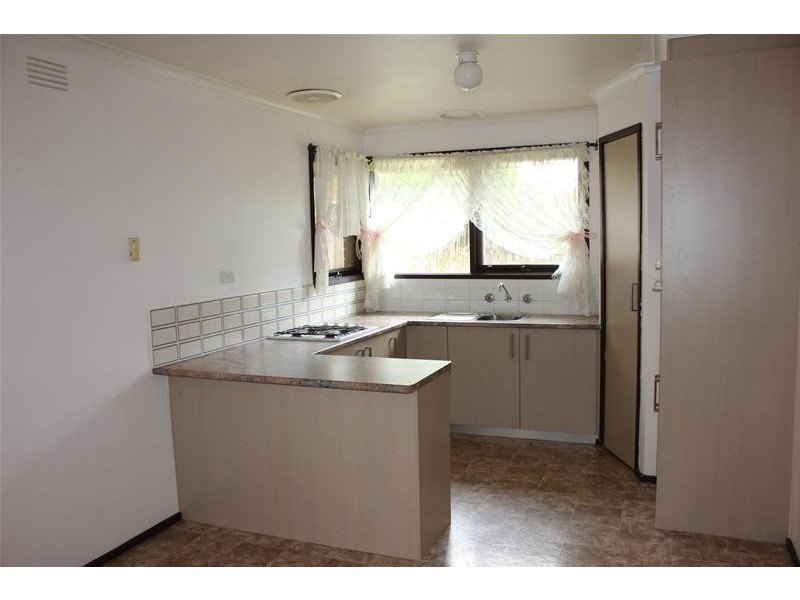 262 James Cook Drive, Endeavour Hills VIC 3802