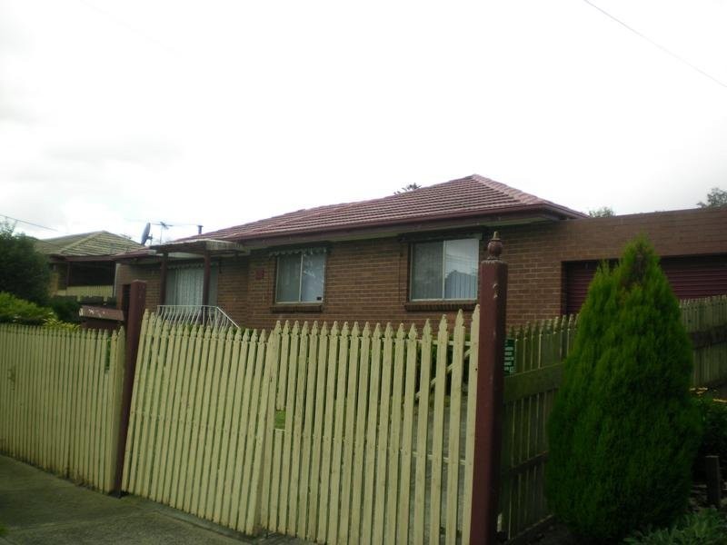 27 Kernott Crescent, Noble Park North VIC 3174