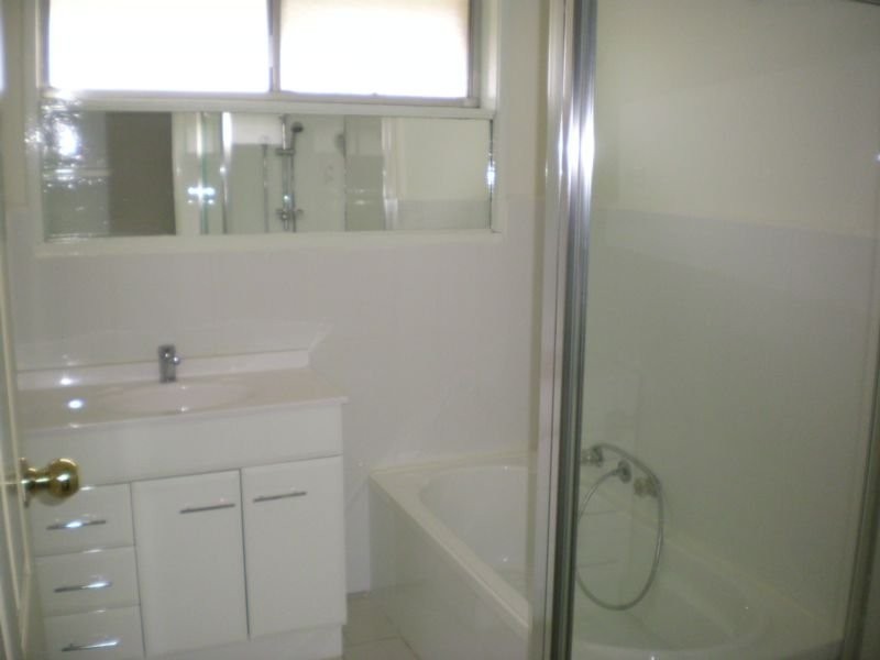 27 Kernott Crescent, Noble Park North VIC 3174