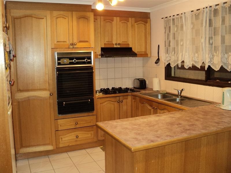 10 Judge Rise, Endeavour Hills VIC 3802