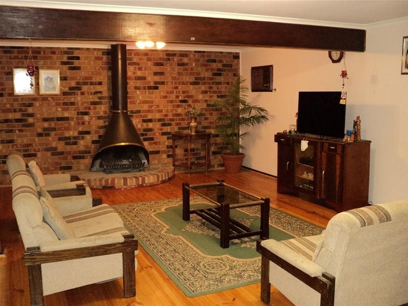 10 Judge Rise, Endeavour Hills VIC 3802