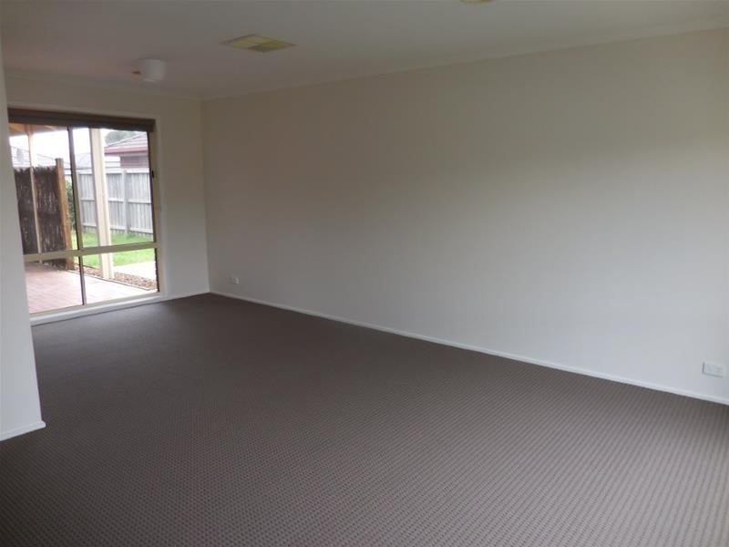 83 Kingston Avenue, Narre Warren South VIC 3805