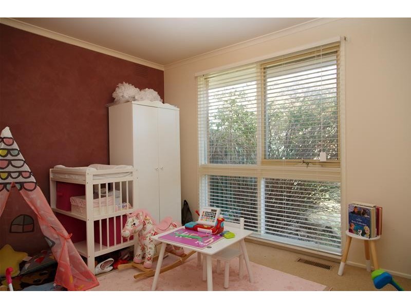 8 Ayton Court, Noble Park North VIC 3174