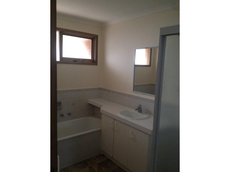 12 Garnet Close, Narre Warren VIC 3805