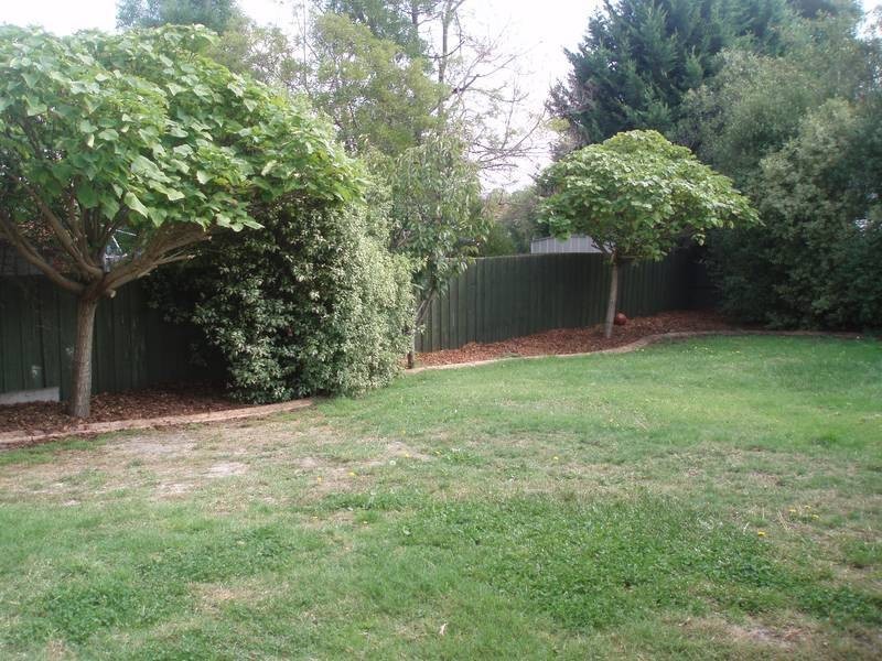 12 Garnet Close, Narre Warren VIC 3805