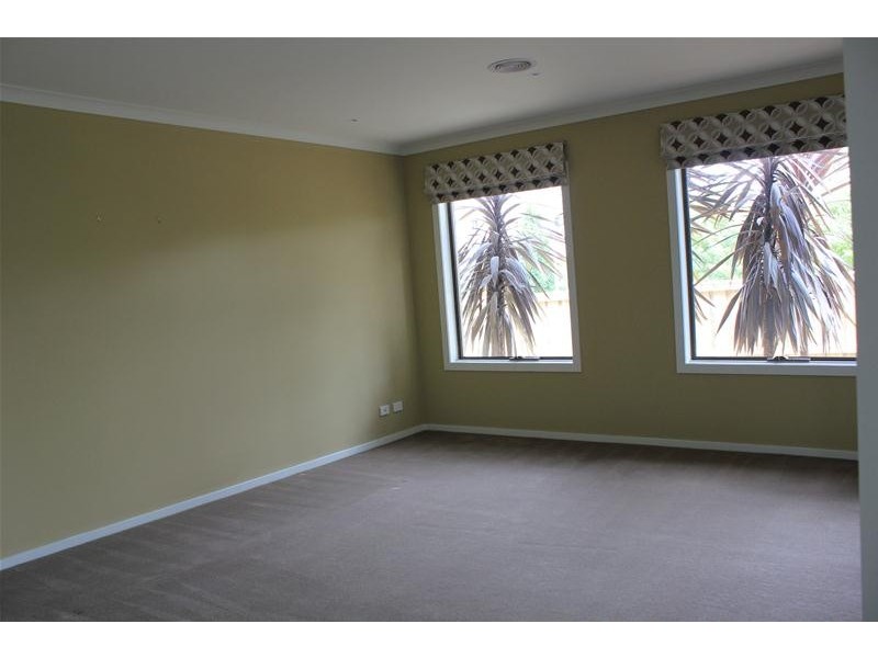 6 Sunline Way, Lyndhurst VIC 3975