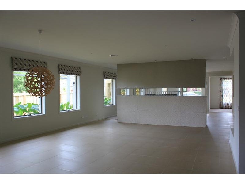 6 Sunline Way, Lyndhurst VIC 3975