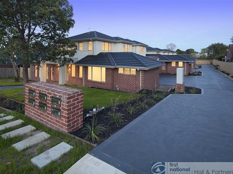 4/42 Buchanan Road, Berwick VIC 3806