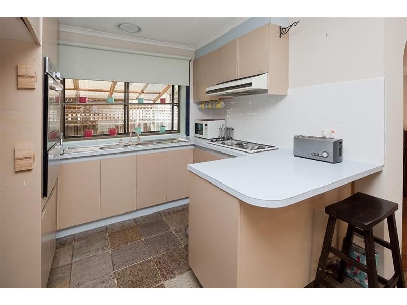 8/160 Gladstone Road, Dandenong North VIC 3175