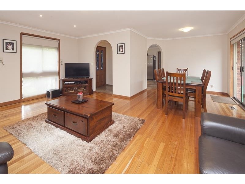 8/160 Gladstone Road, Dandenong North VIC 3175