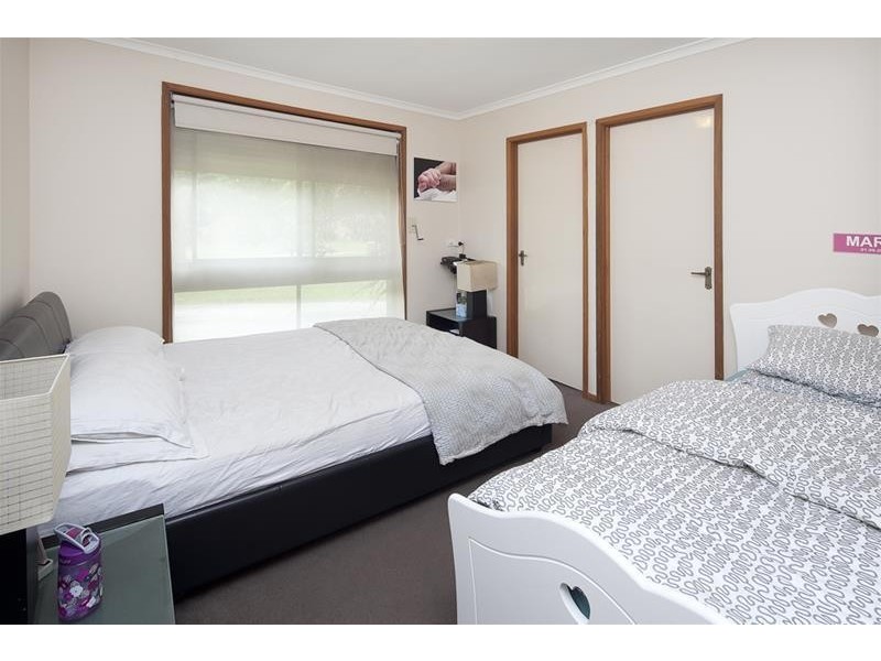 8/160 Gladstone Road, Dandenong North VIC 3175