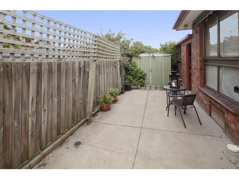 8/160 Gladstone Road, Dandenong North VIC 3175
