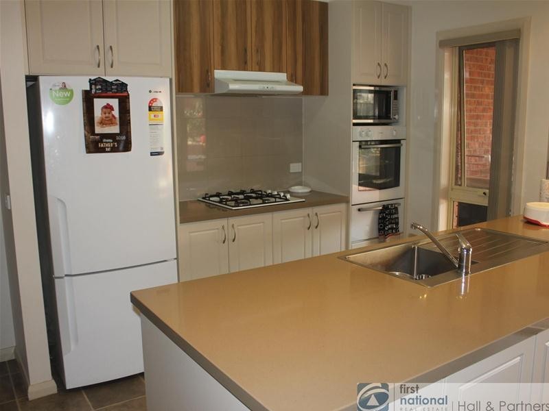 37 Ebony Drive, Pakenham VIC 3810