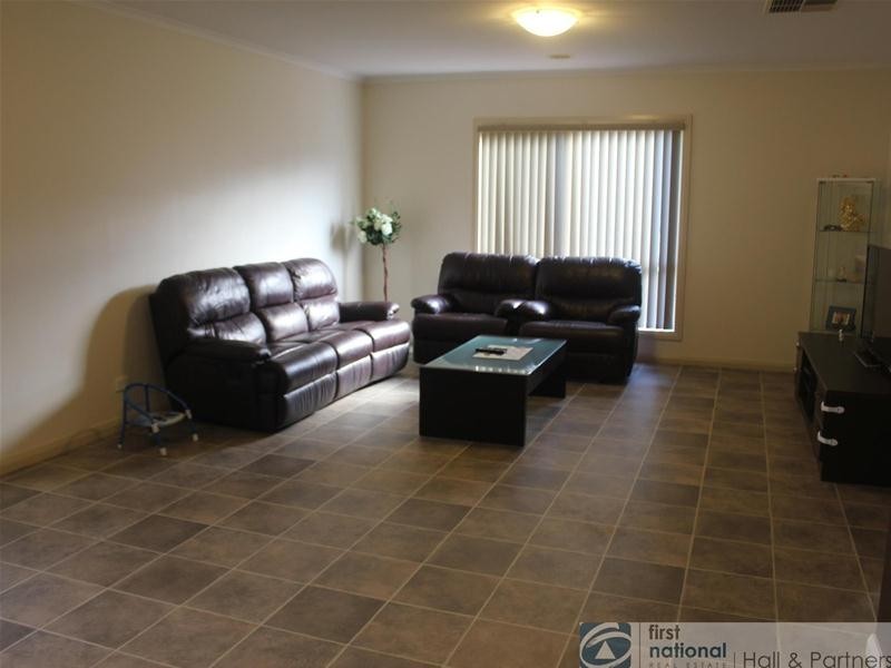 37 Ebony Drive, Pakenham VIC 3810