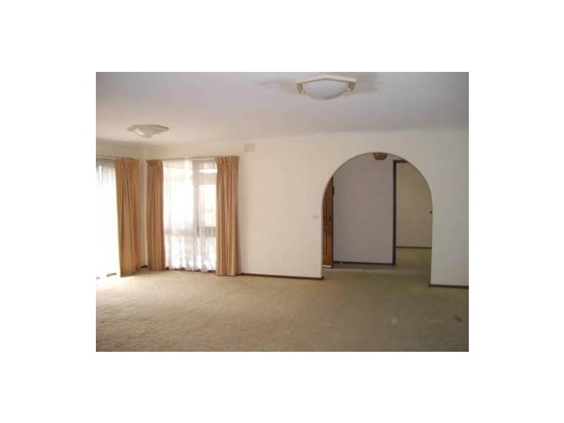 35 Haverbrack Drive, Mulgrave VIC 3170