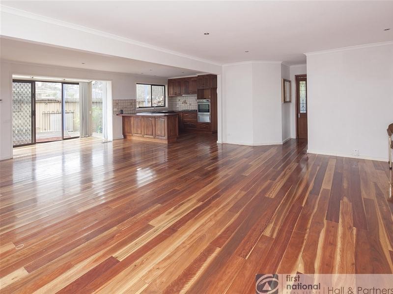 30 Regal Avenue, Hallam VIC 3803