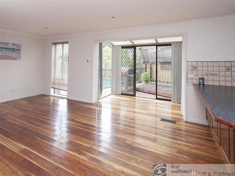 30 Regal Avenue, Hallam VIC 3803