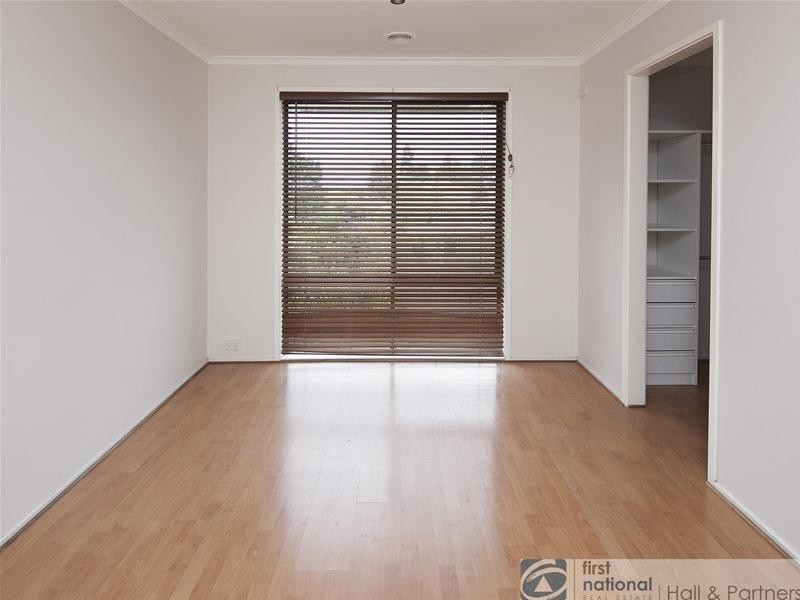 30 Regal Avenue, Hallam VIC 3803