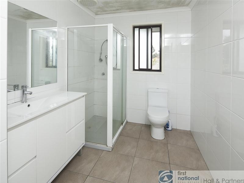 30 Regal Avenue, Hallam VIC 3803