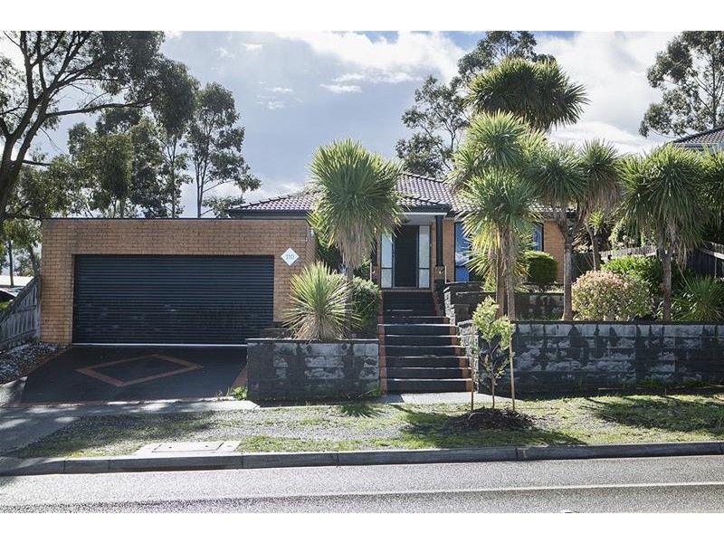 110 Reema Boulevard, Endeavour Hills VIC 3802