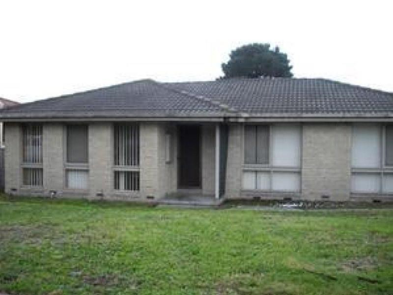 62 Monteith Crescent, Endeavour Hills VIC 3802