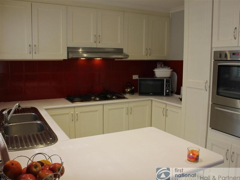 2/33 David Collins Drive, Endeavour Hills VIC 3802