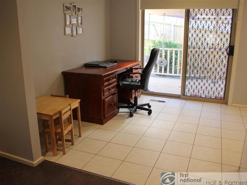 2/33 David Collins Drive, Endeavour Hills VIC 3802