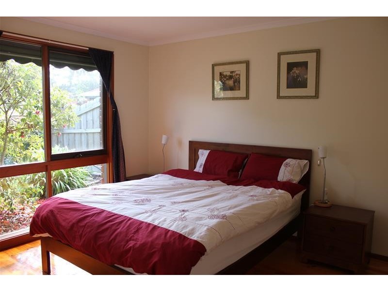 32 Denton Drive, Endeavour Hills VIC 3802