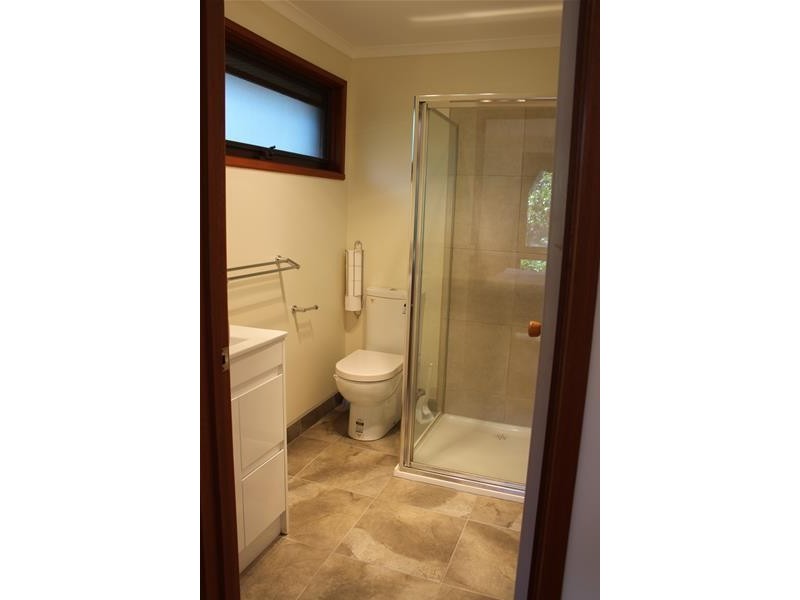 32 Denton Drive, Endeavour Hills VIC 3802