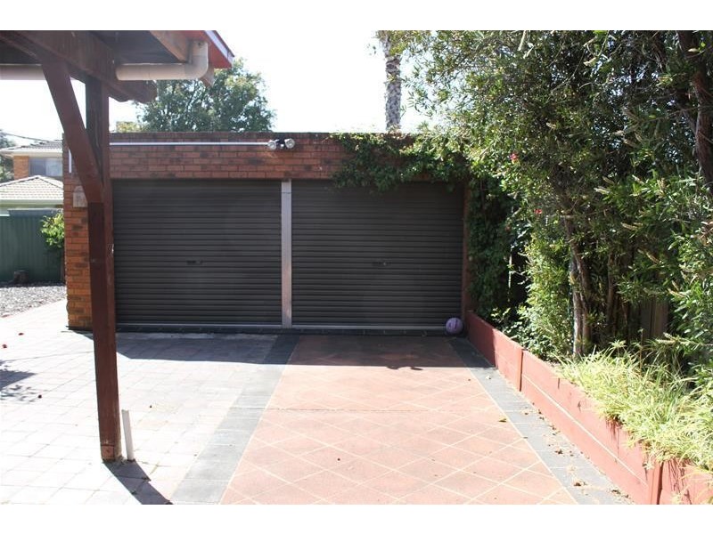 32 Denton Drive, Endeavour Hills VIC 3802