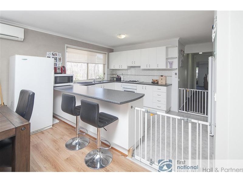 5 Edgewood Close Close, Narre Warren South VIC 3805