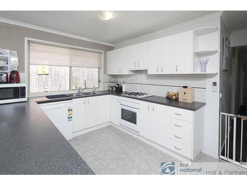 5 Edgewood Close Close, Narre Warren South VIC 3805