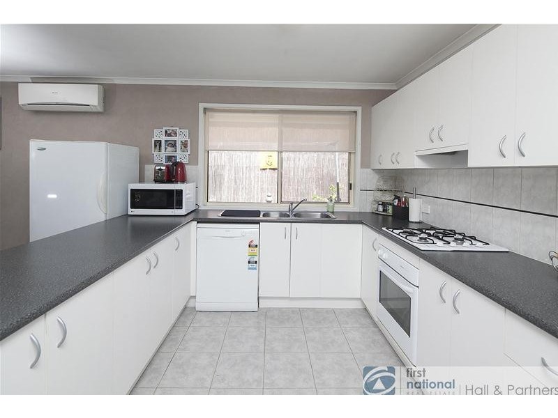 5 Edgewood Close Close, Narre Warren South VIC 3805