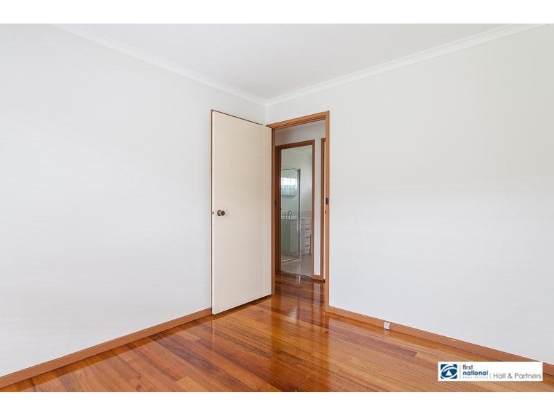 42 Fernbank Crescent, Mulgrave VIC 3170