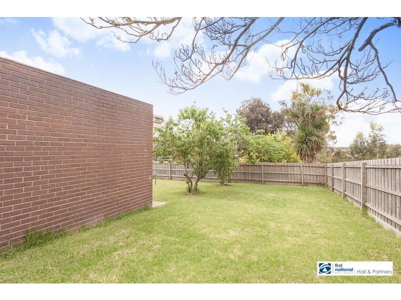 42 Fernbank Crescent, Mulgrave VIC 3170