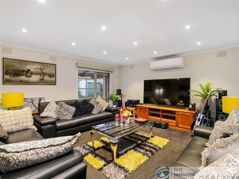 4 Rearden Close, Endeavour Hills VIC 3802