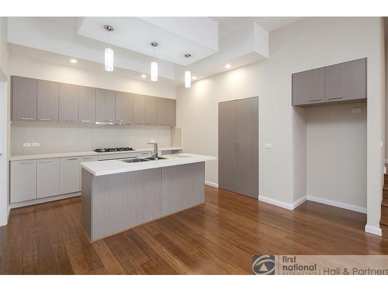 1 & 2/42 Buchanan Road, Berwick VIC 3806