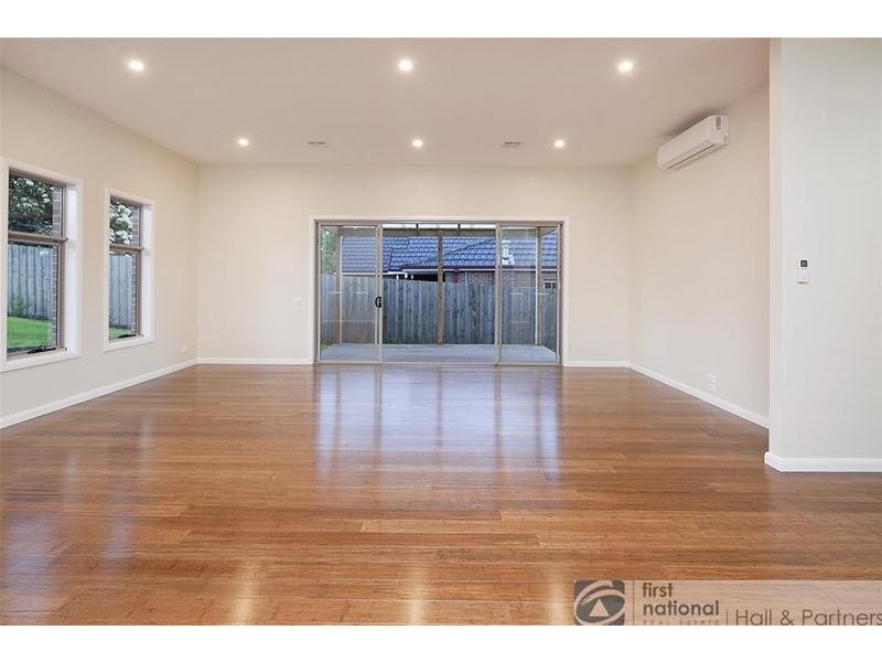 1 & 2/42 Buchanan Road, Berwick VIC 3806