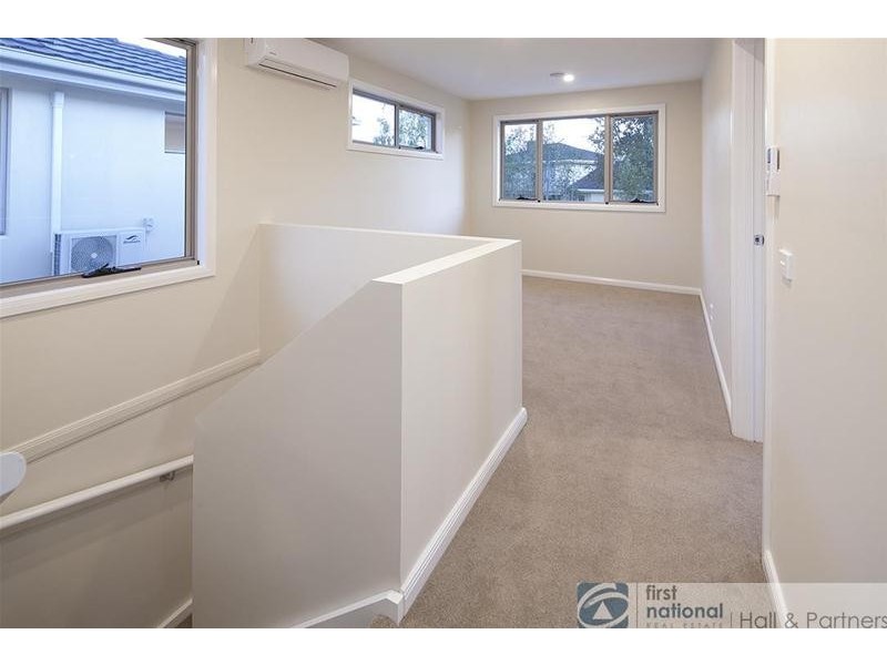 1 & 2/42 Buchanan Road, Berwick VIC 3806