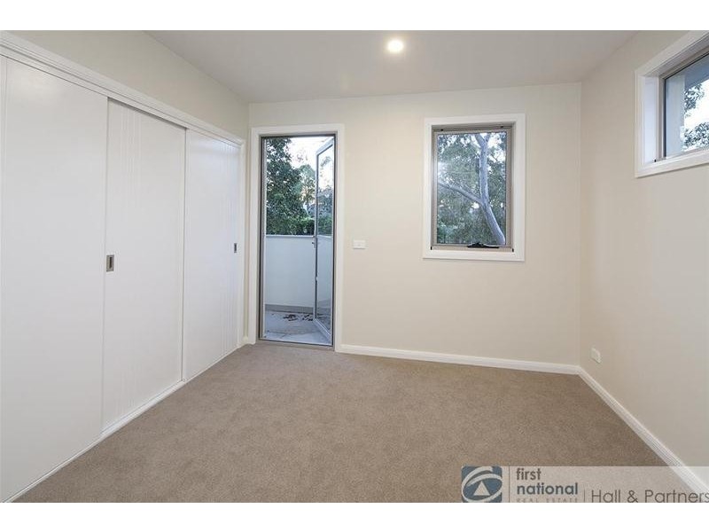 1 & 2/42 Buchanan Road, Berwick VIC 3806