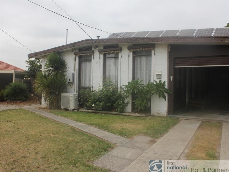 32 Booth Crescent, Dandenong North VIC 3175